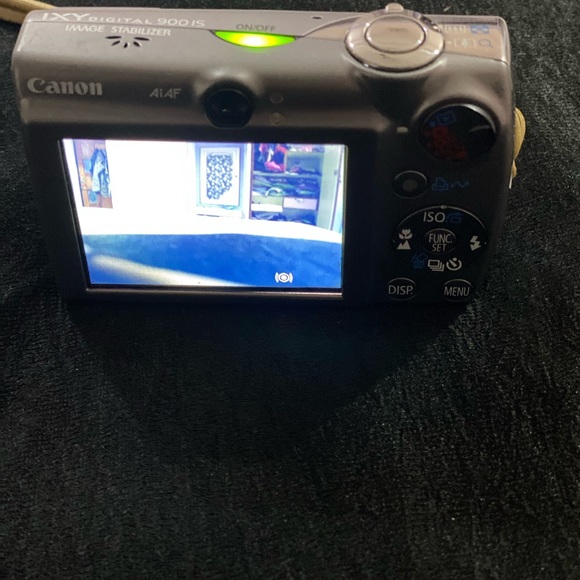 Canon IXY DIGITAL camera - Picture 3 of 14